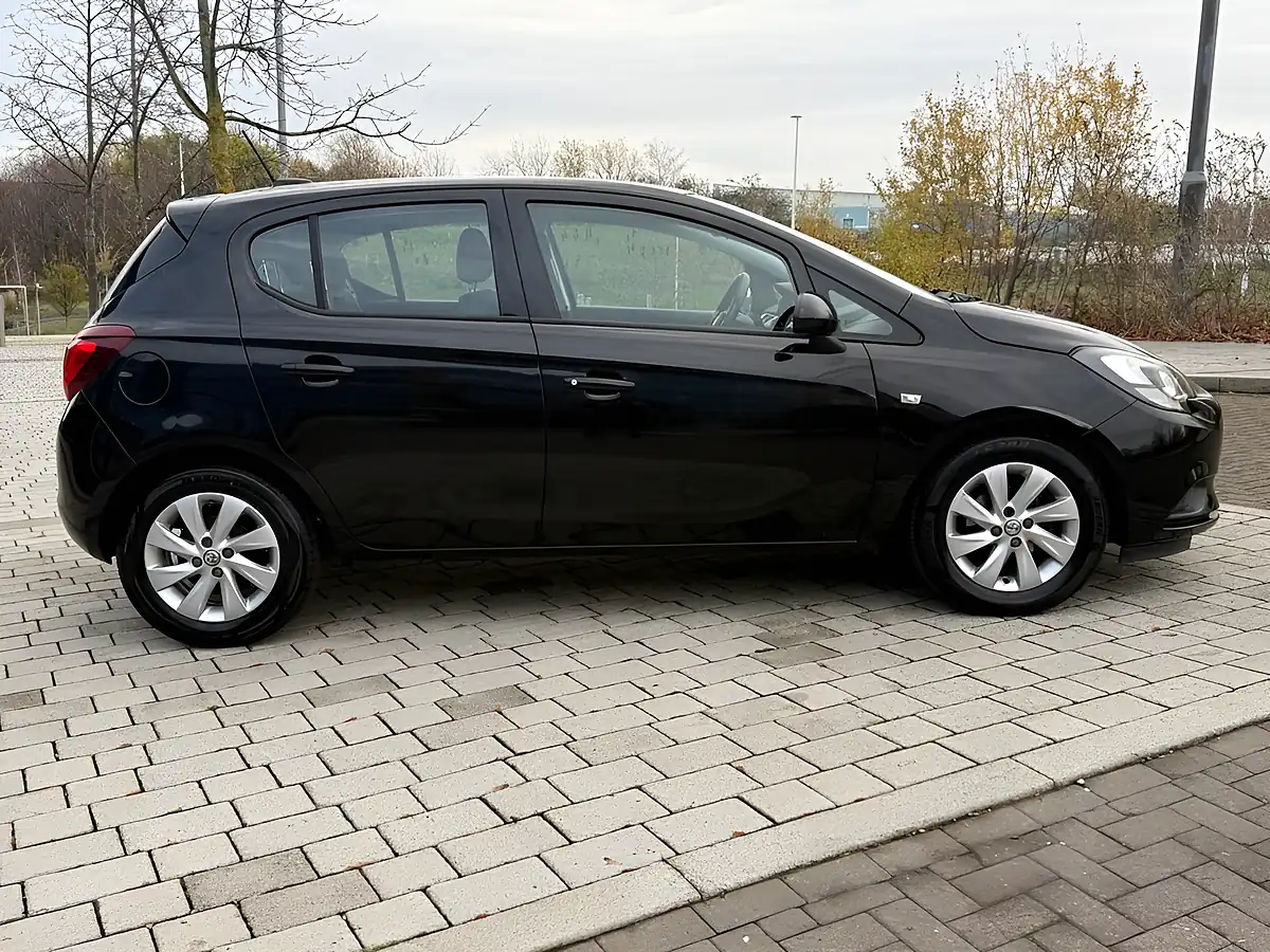 Used 2016 Vauxhall Corsa Black - Interior and Exterior details 3