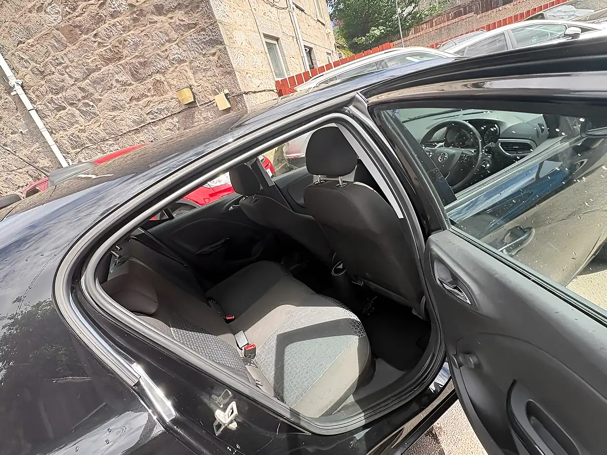 Used 2016 Vauxhall Corsa Design Black - Interior and Exterior details 14