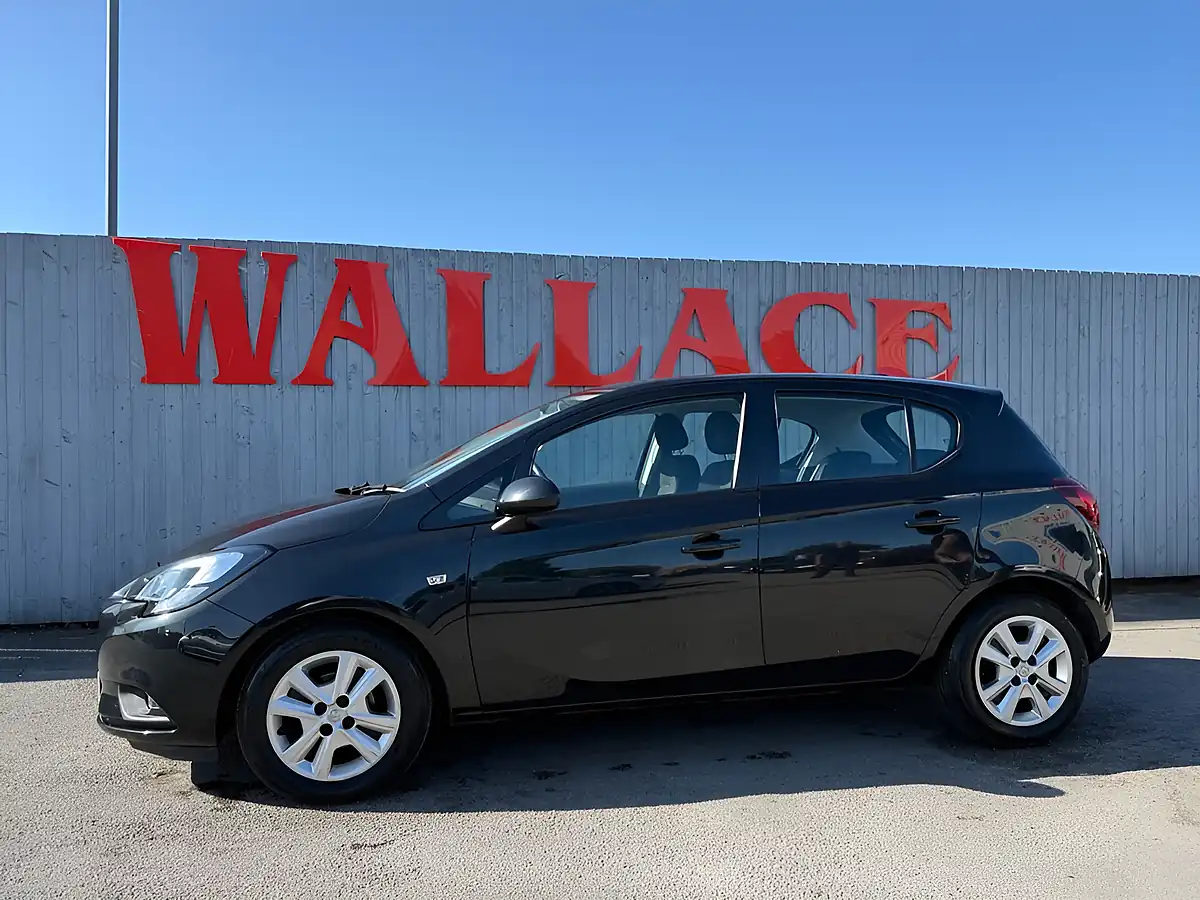 Used 2016 Vauxhall Corsa Design Black - Front View
