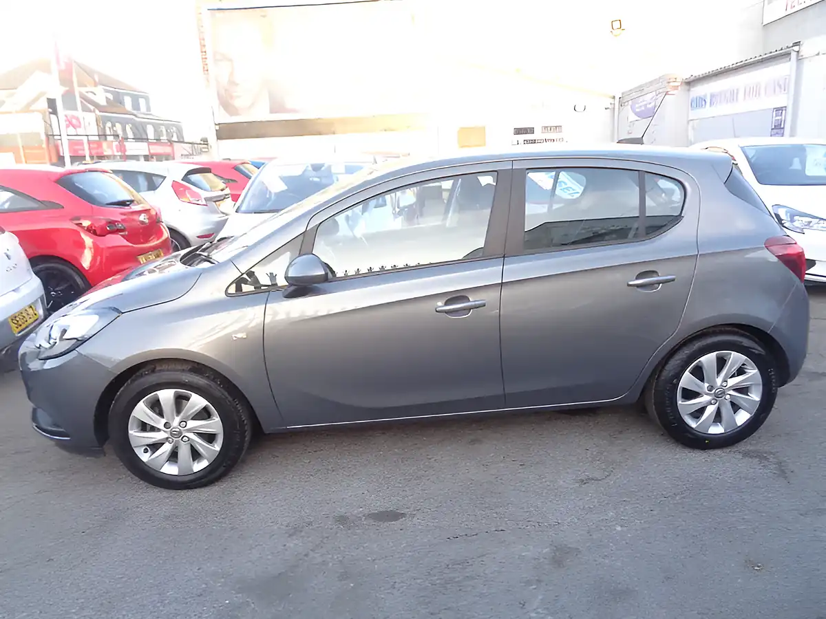 Used 2016 Vauxhall Corsa Design Grey - Interior and Exterior details 18