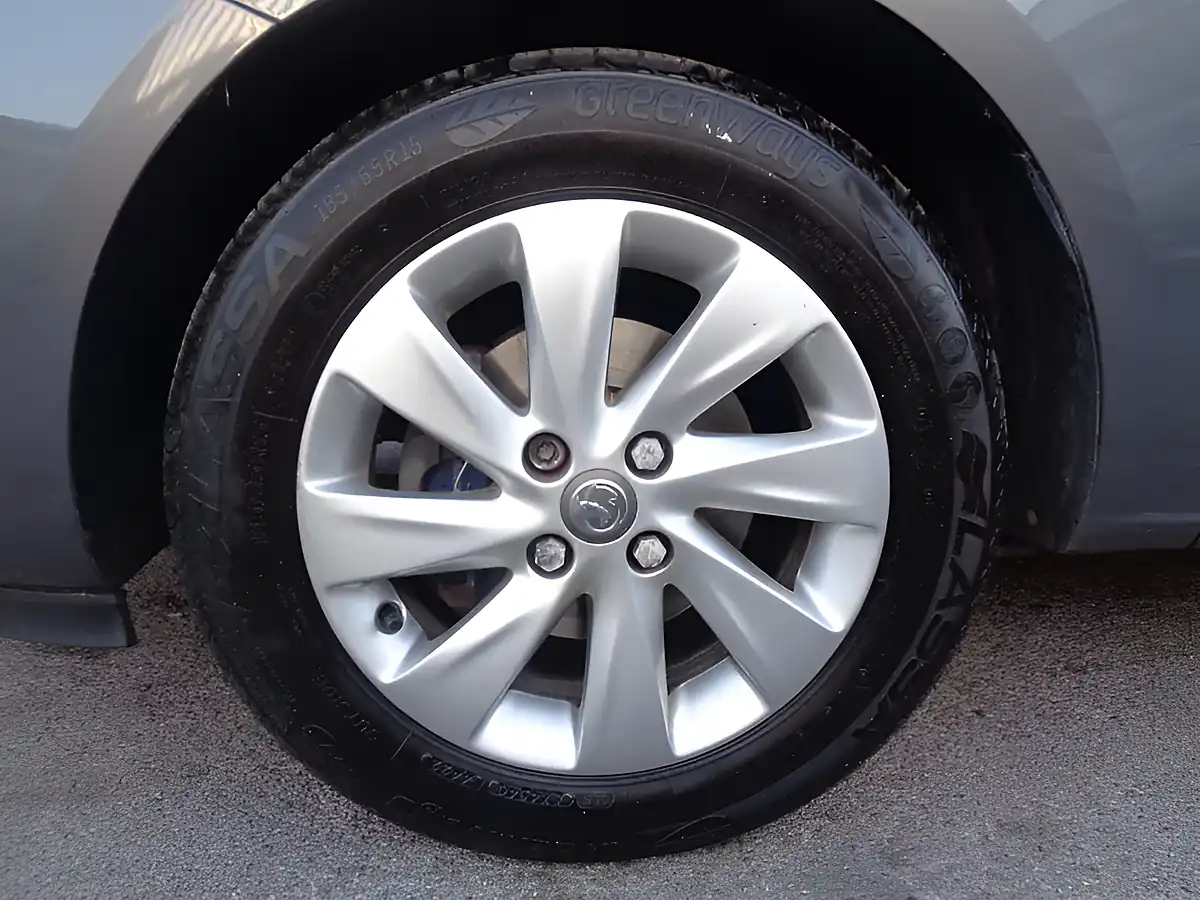 Used 2016 Vauxhall Corsa Design Grey - Interior and Exterior details 19