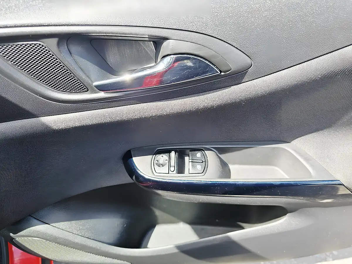 Used 2016 Vauxhall Corsa Design Red - Interior and Exterior details 14