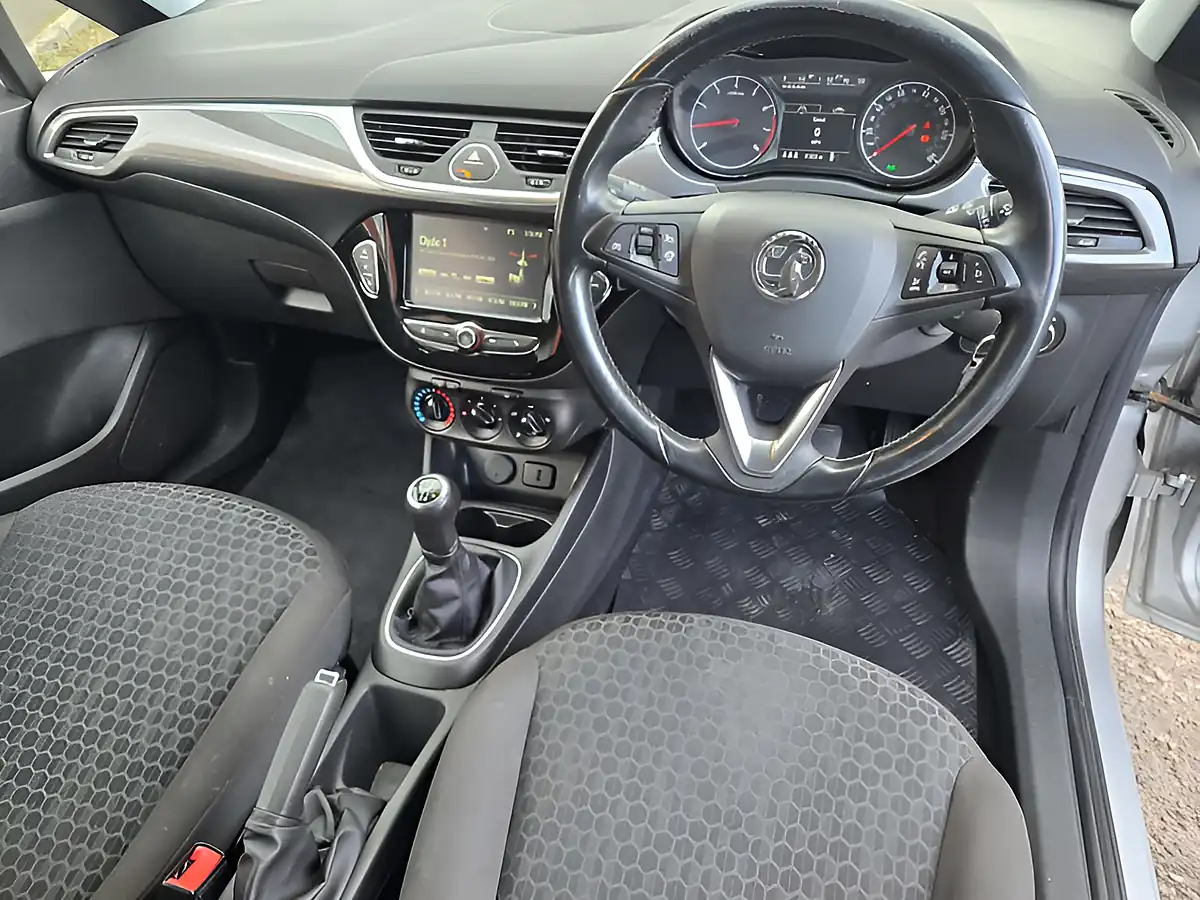 Used 2016 Vauxhall Corsa Design Silver - Interior and Exterior details 14