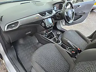 Used 2016 Vauxhall Corsa Design Silver - Interior and Exterior details 17