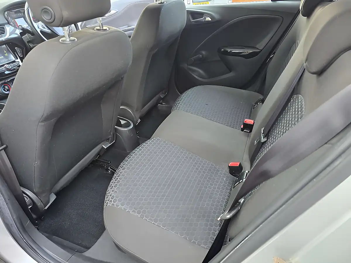 Used 2016 Vauxhall Corsa Design Silver - Interior and Exterior details 18