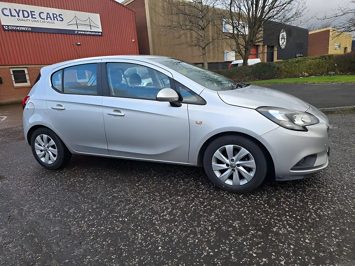 Used 2016 Vauxhall Corsa Design Silver - Interior and Exterior details 4