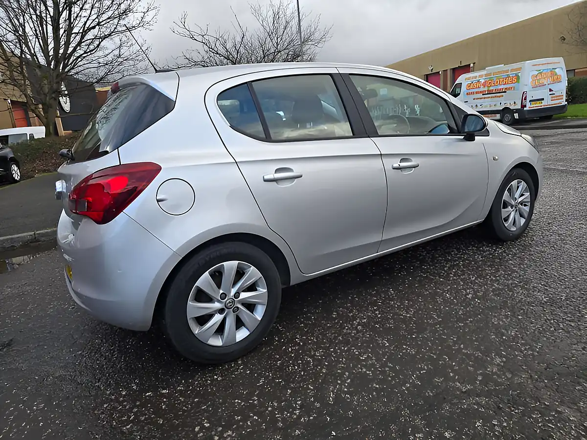 Used 2016 Vauxhall Corsa Design Silver - Interior and Exterior details 6