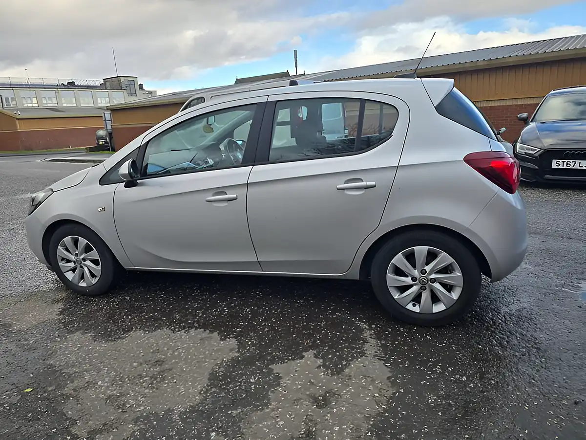 Used 2016 Vauxhall Corsa Design Silver - Interior and Exterior details 7