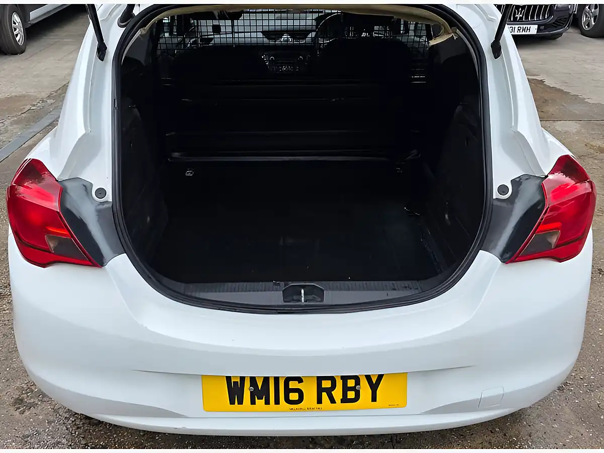 Used 2016 Vauxhall Corsa Ecoflex White - Interior and Exterior details 10