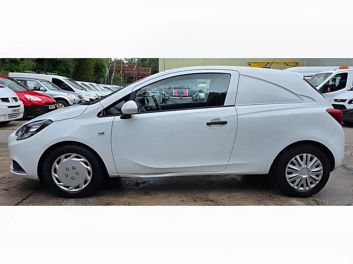 Used 2016 Vauxhall Corsa Ecoflex White - Interior and Exterior details 12