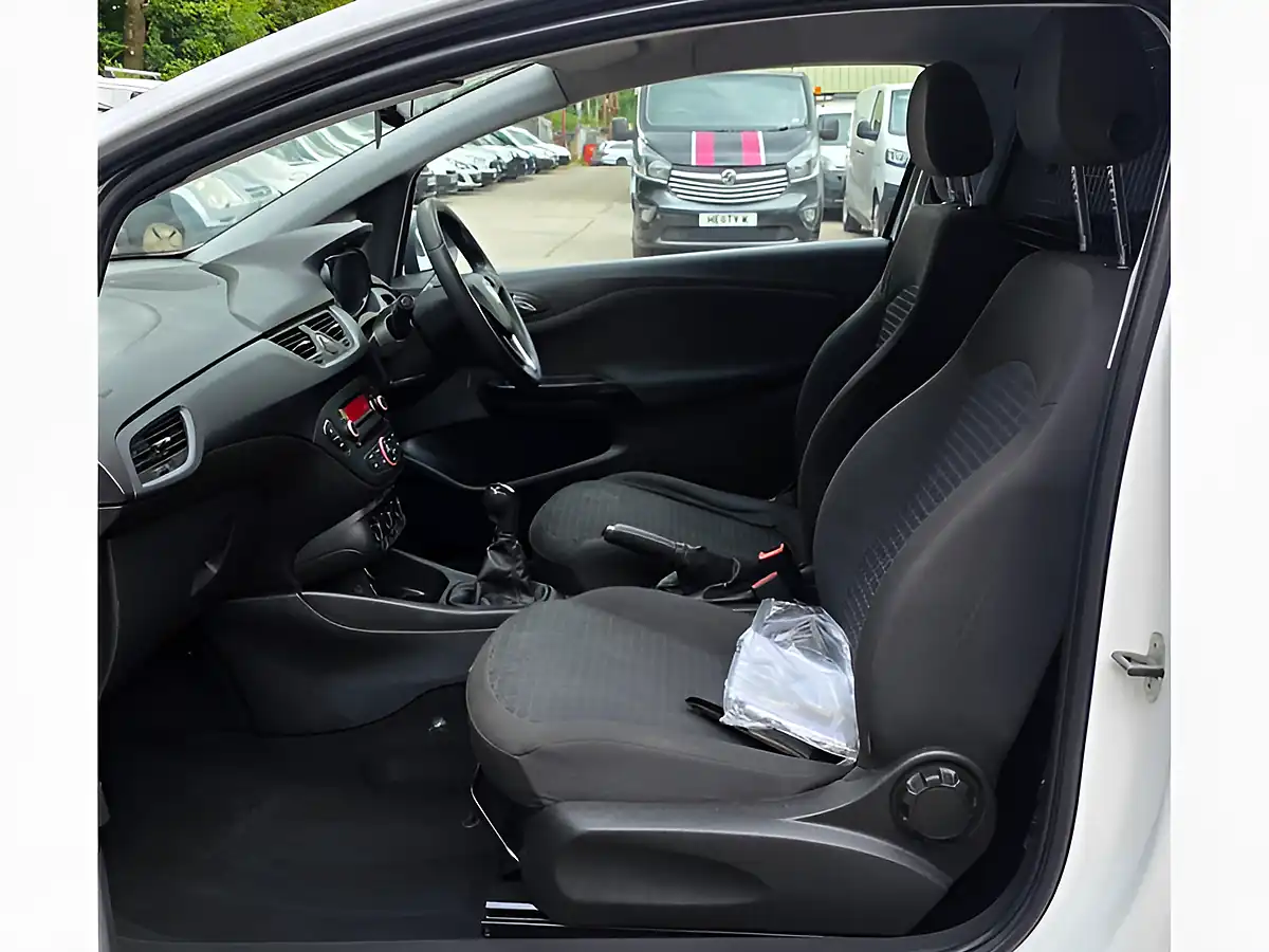 Used 2016 Vauxhall Corsa Ecoflex White - Interior and Exterior details 18