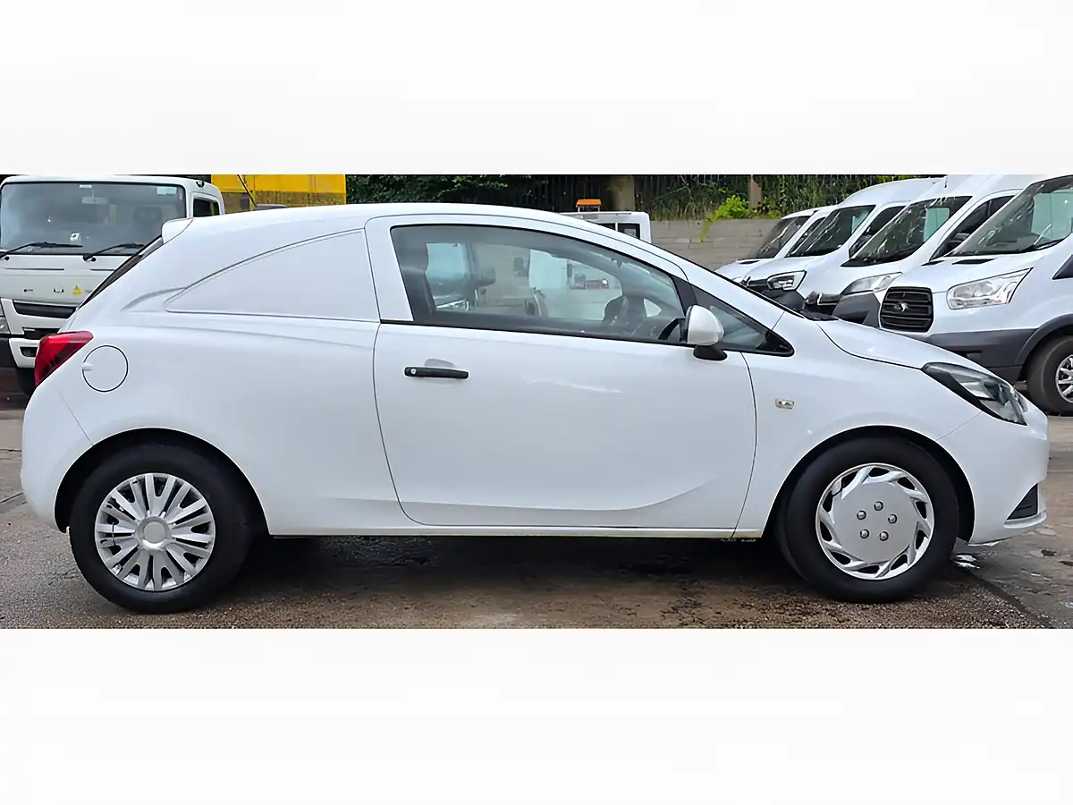 Used 2016 Vauxhall Corsa Ecoflex White - Interior and Exterior details 5
