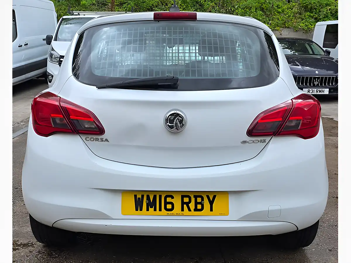 Used 2016 Vauxhall Corsa Ecoflex White - Interior and Exterior details 9