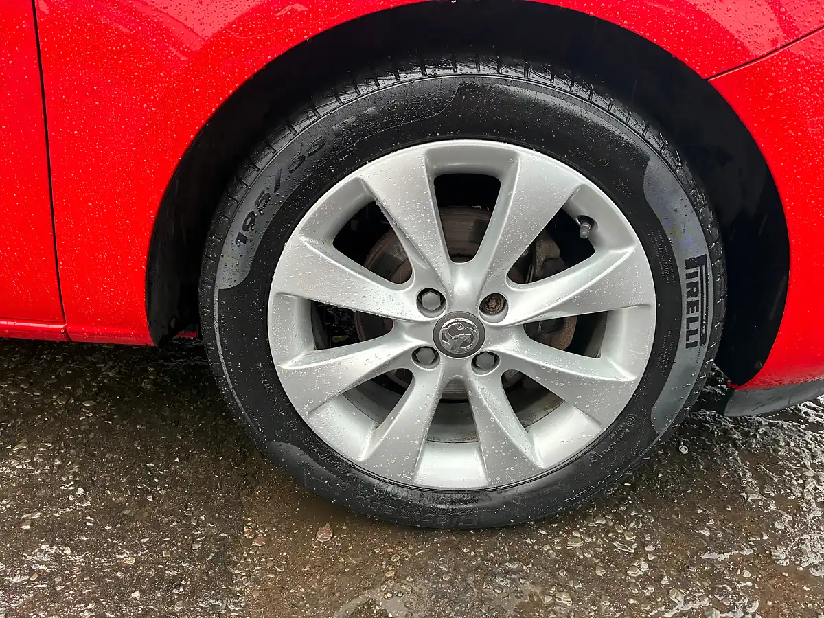 Used 2016 Vauxhall Corsa Energy Red - Interior and Exterior details 11