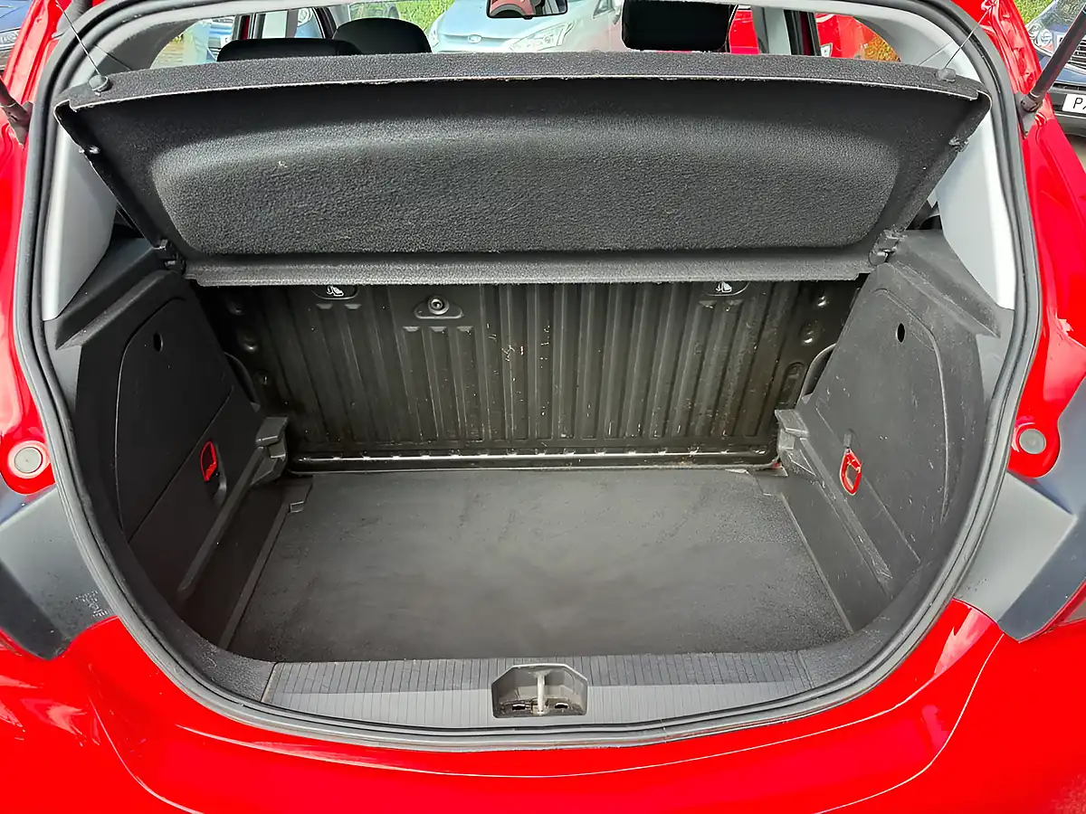 Used 2016 Vauxhall Corsa Energy Red - Interior and Exterior details 8