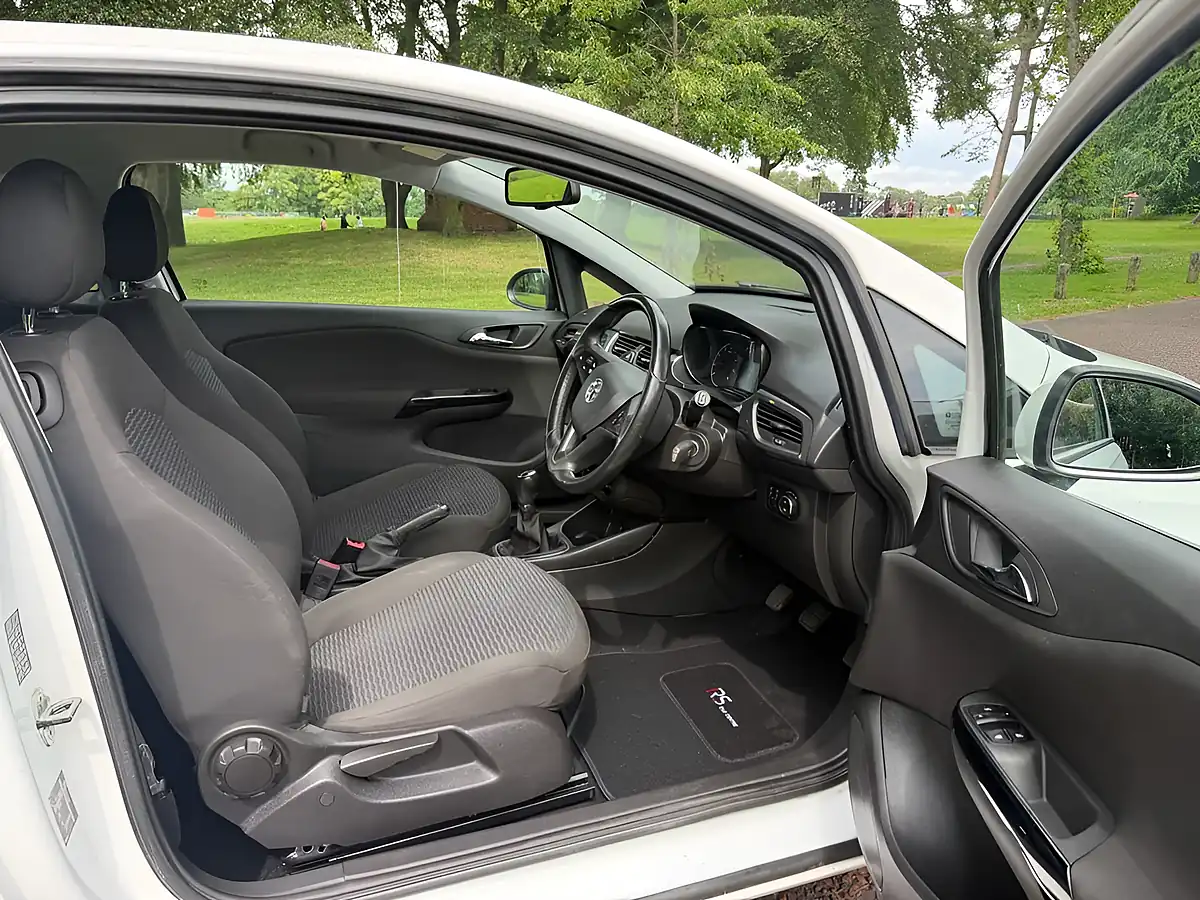 Used 2016 Vauxhall Corsa Energy White - Interior and Exterior details 9