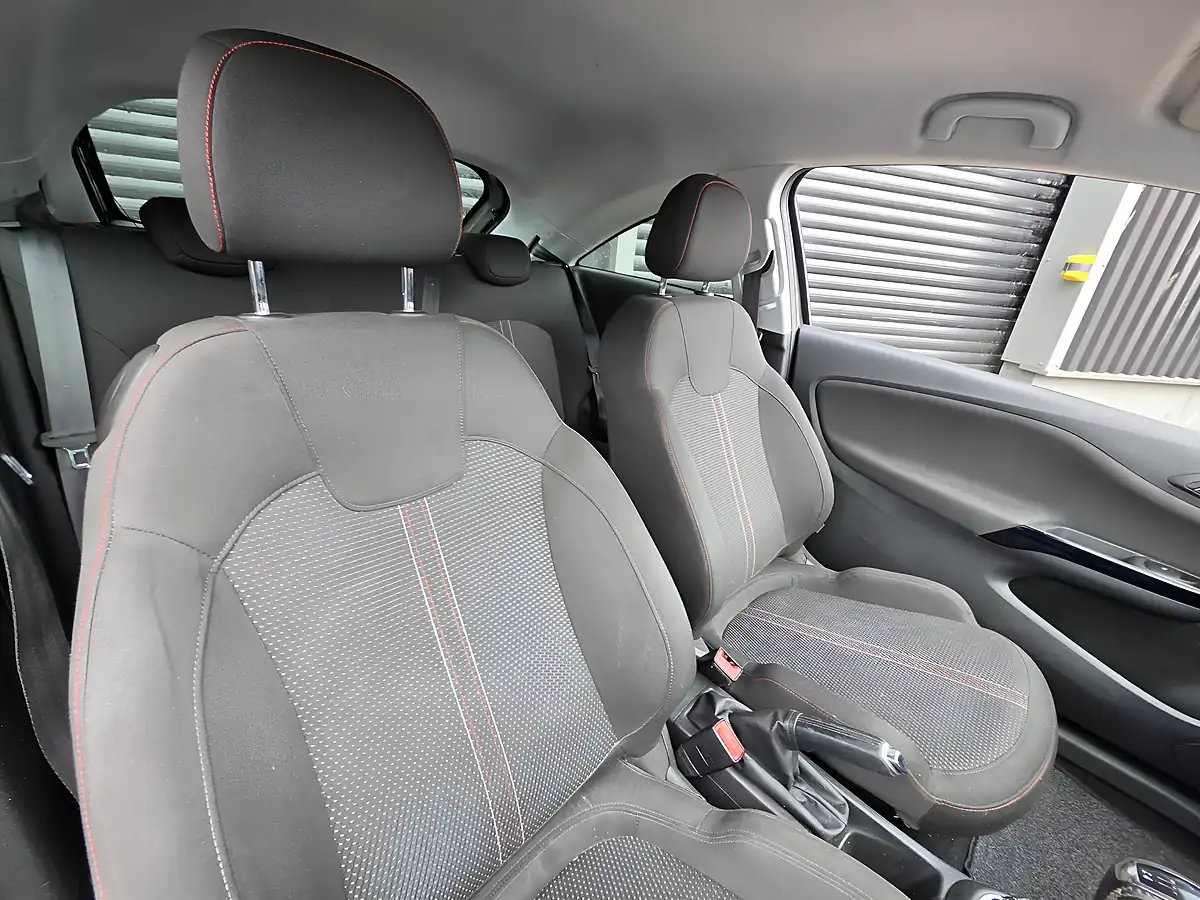 Used 2016 Vauxhall Corsa Limited Edition Grey - Interior and Exterior details 4