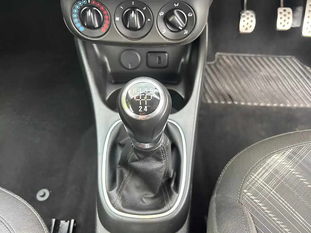 Used 2016 Vauxhall Corsa Limited Edition Lava Red - Interior and Exterior details 17
