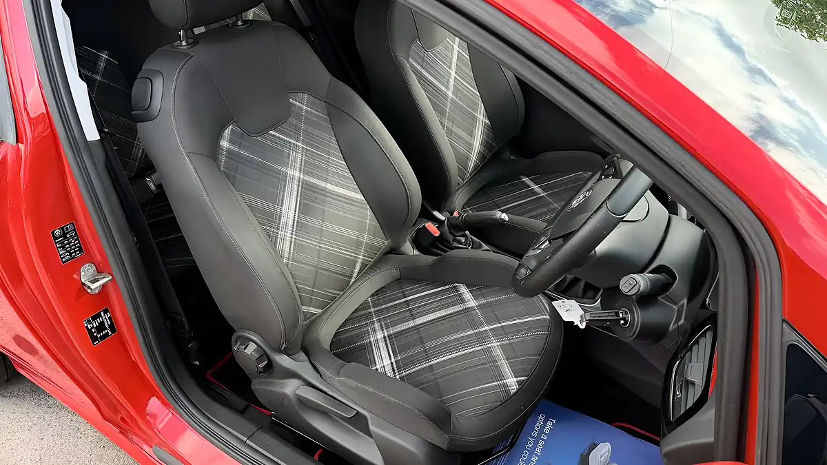 Used 2016 Vauxhall Corsa Limited Edition Red - Interior and Exterior details 15
