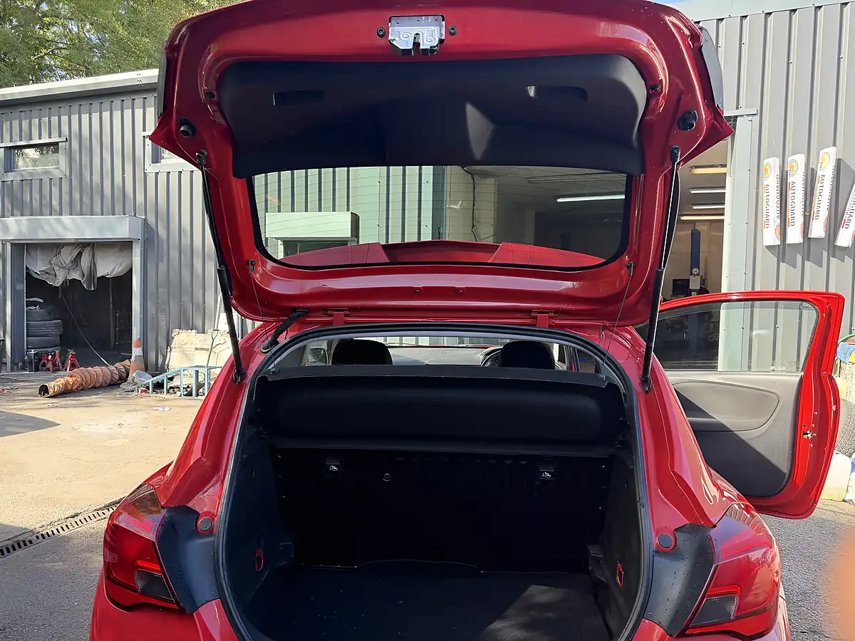Used 2016 Vauxhall Corsa Limited Edition Red - Interior and Exterior details 19
