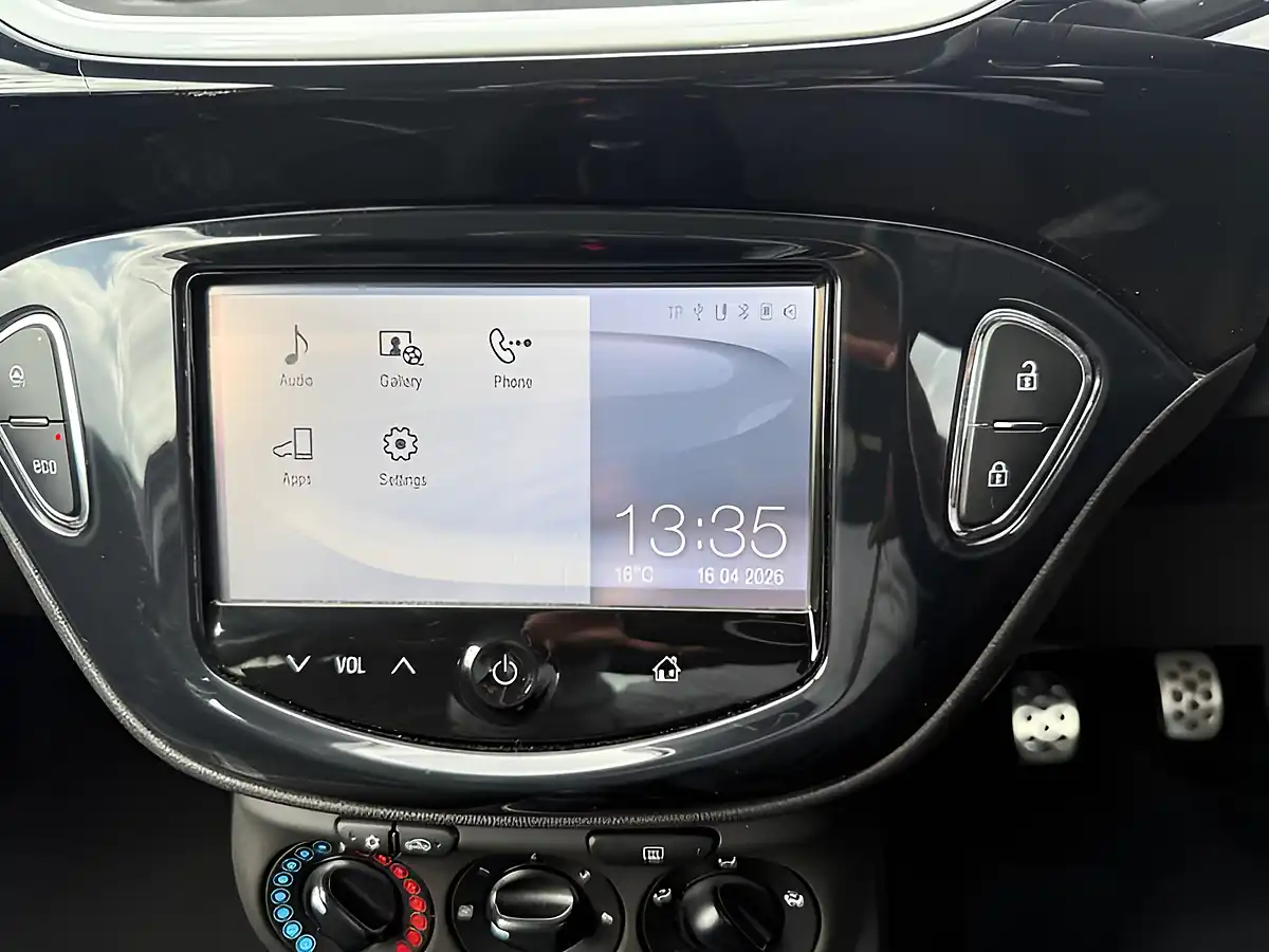 Used 2016 Vauxhall Corsa Limited Edition White - Interior and Exterior details 15