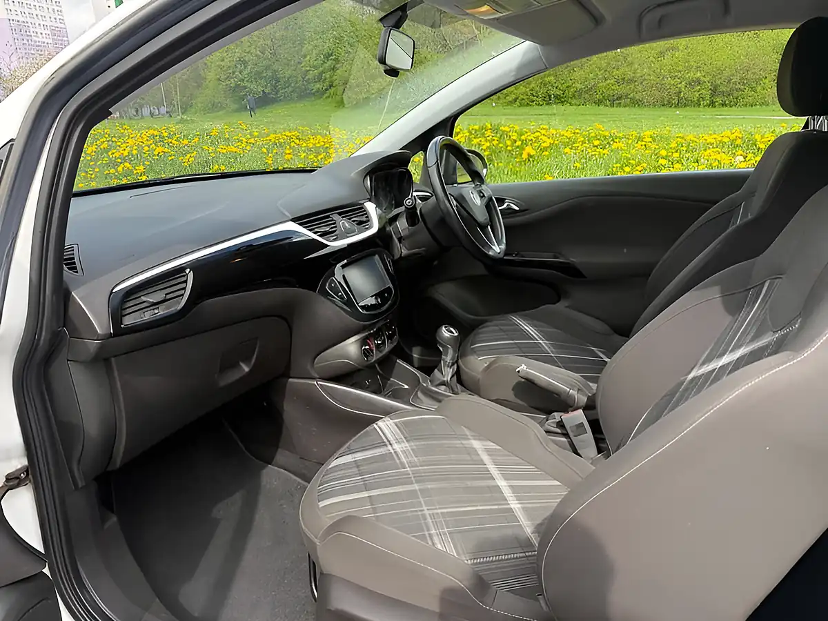 Used 2016 Vauxhall Corsa Limited Edition White - Interior and Exterior details 8