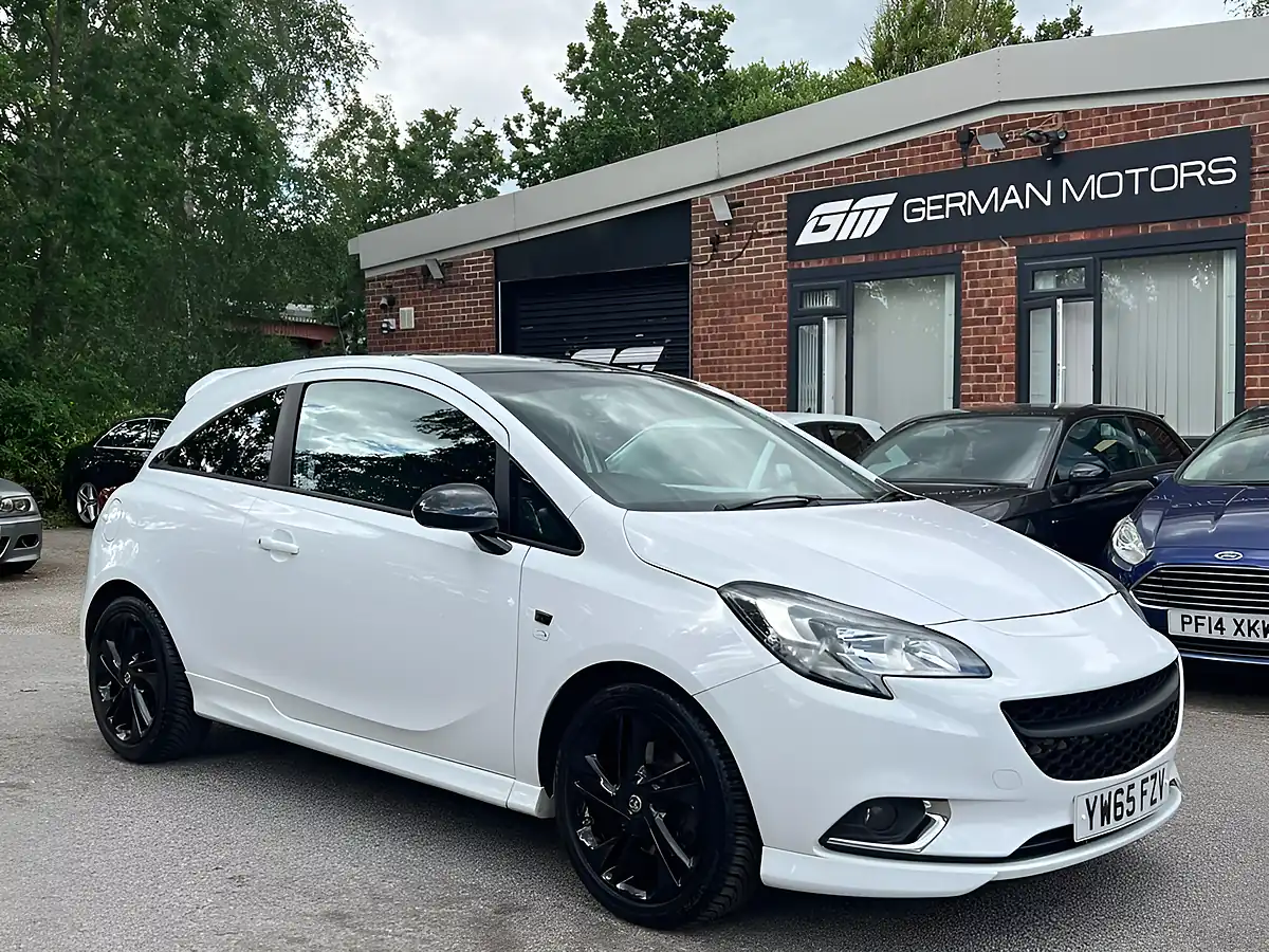 Used 2016 Vauxhall Corsa Limited Edition White - Front View