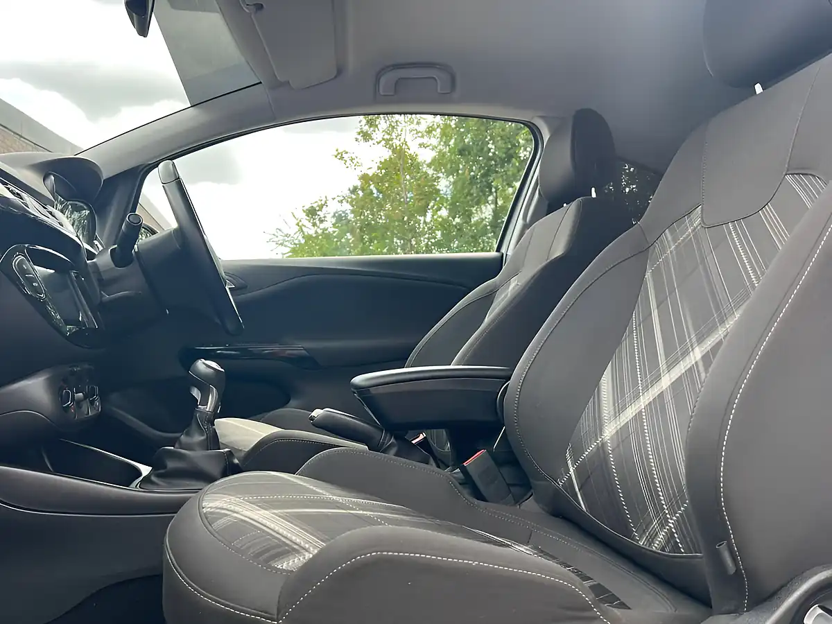 Used 2016 Vauxhall Corsa Limited Edition White - Interior and Exterior details 12