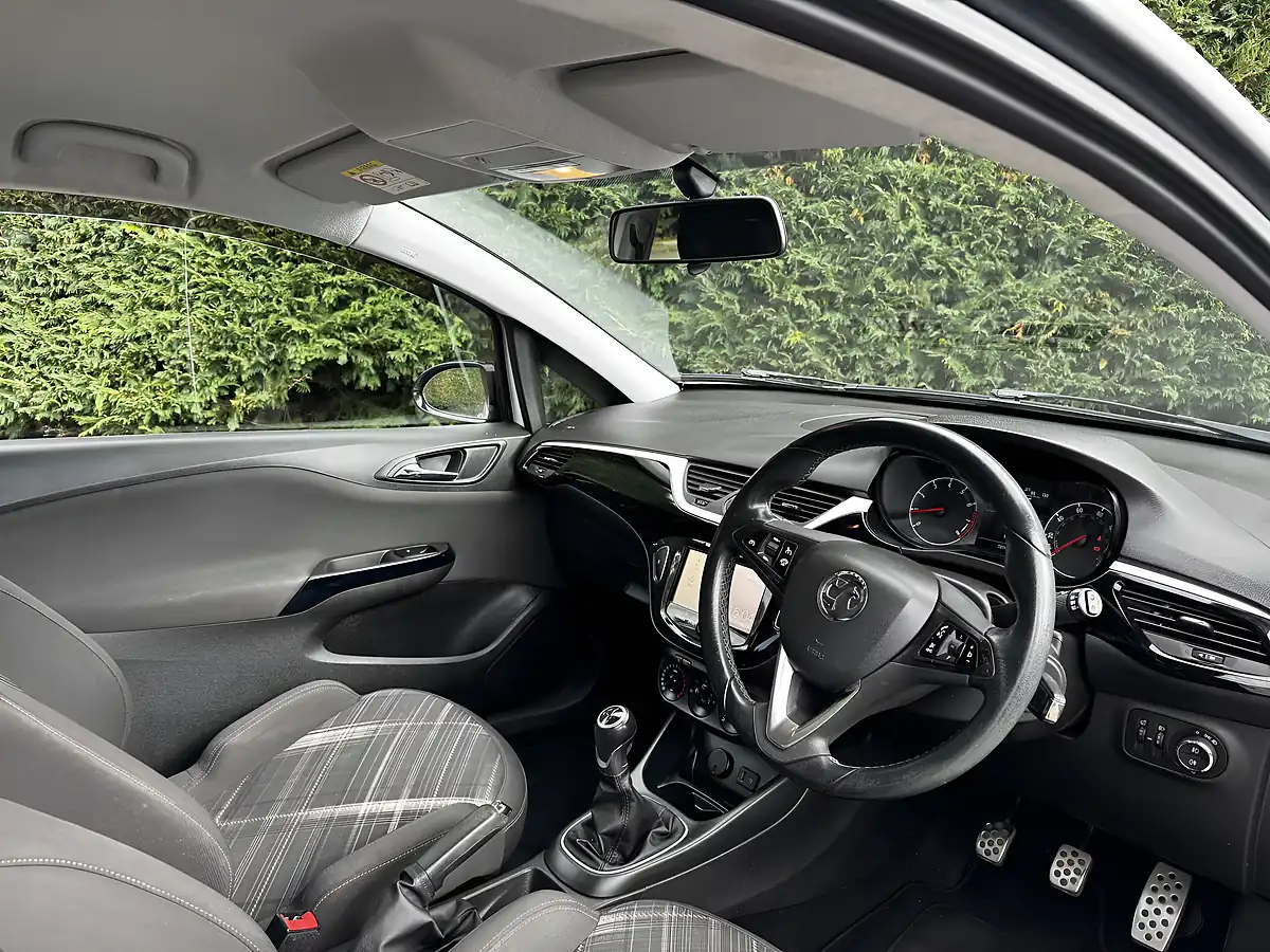 Used 2016 Vauxhall Corsa Limited Edition White - Interior and Exterior details 13