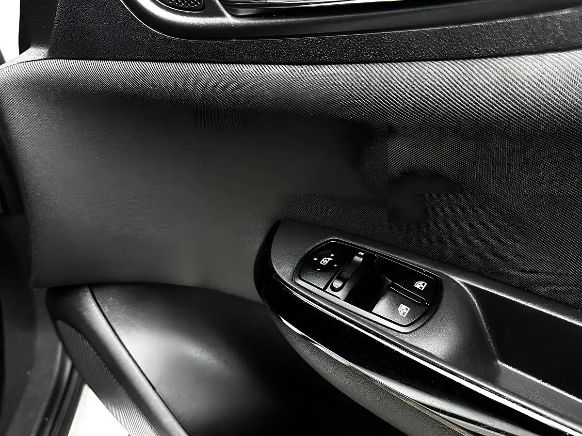 Used 2016 Vauxhall Corsa Limited Edition White - Interior and Exterior details 16