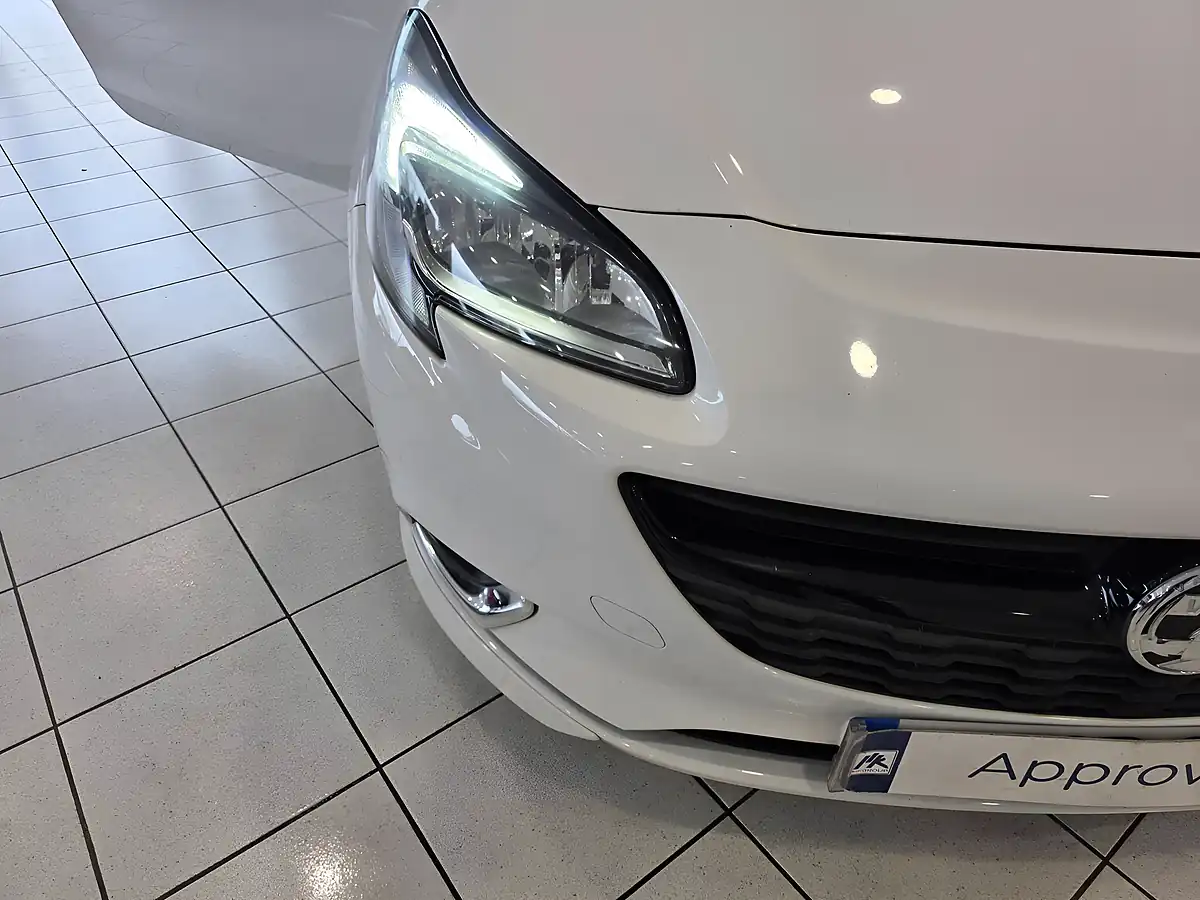 Used 2016 Vauxhall Corsa Limited Edition White - Interior and Exterior details 16