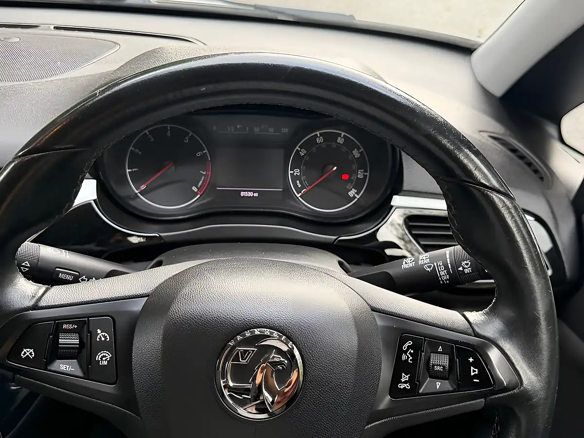Used 2016 Vauxhall Corsa Limited Edition White - Interior and Exterior details 18