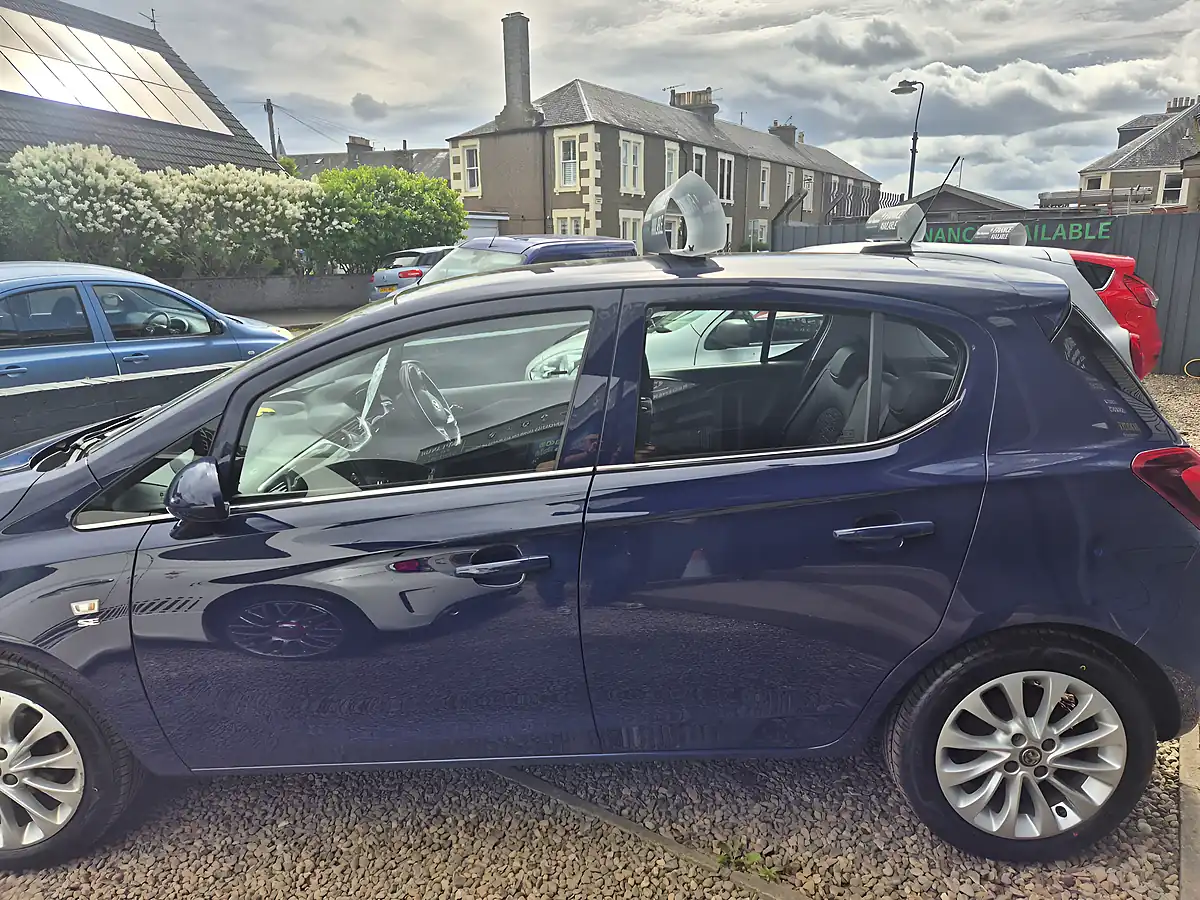 Used 2016 Vauxhall Corsa Se Blue - Interior and Exterior details 5