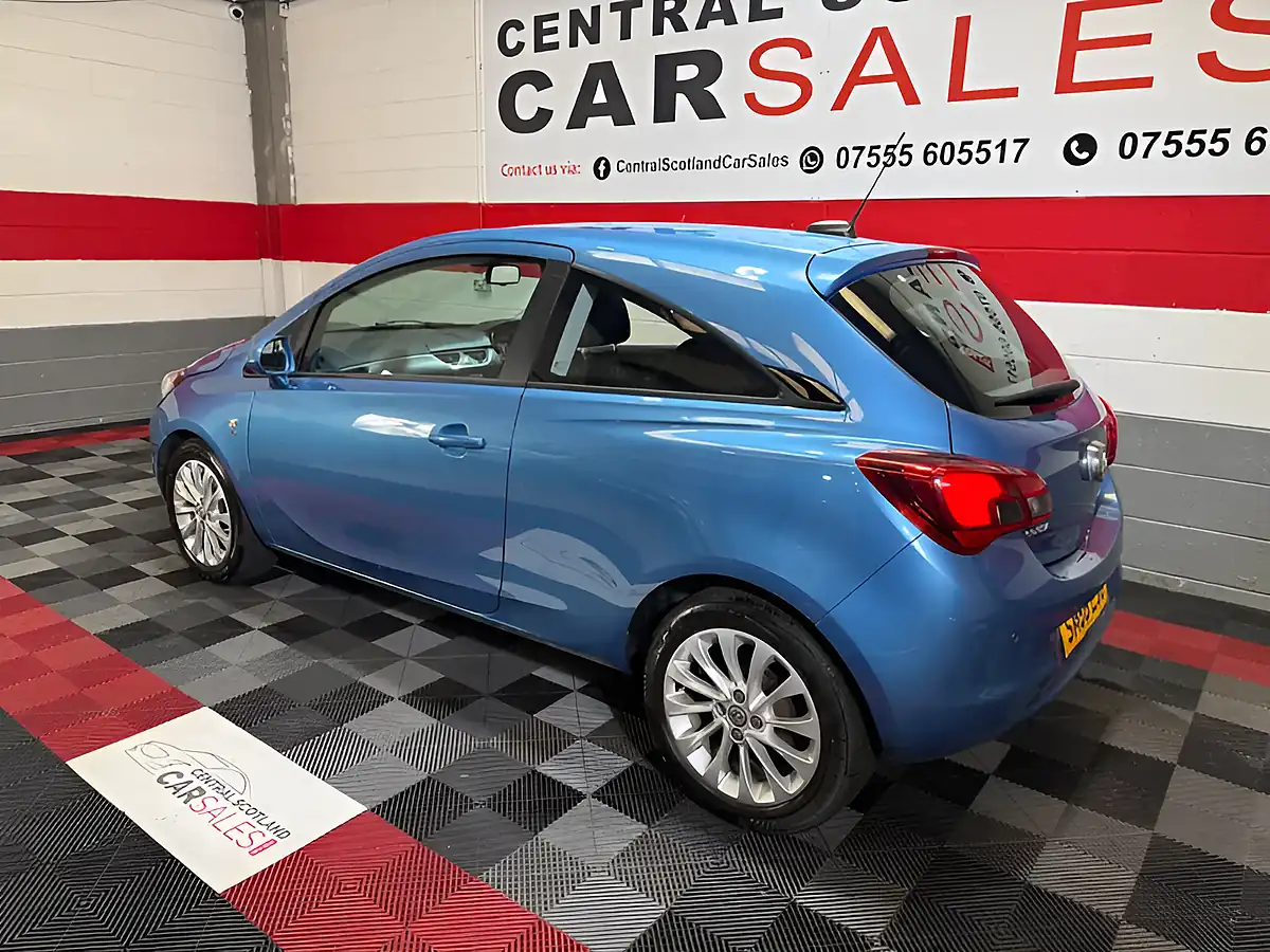 Used 2016 Vauxhall Corsa Se Blue - Interior and Exterior details 8