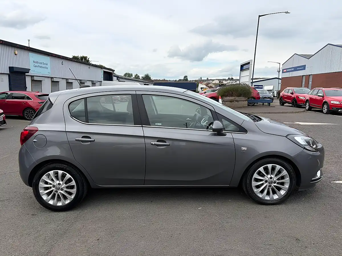 Used 2016 Vauxhall Corsa Se Grey - Interior and Exterior details 7
