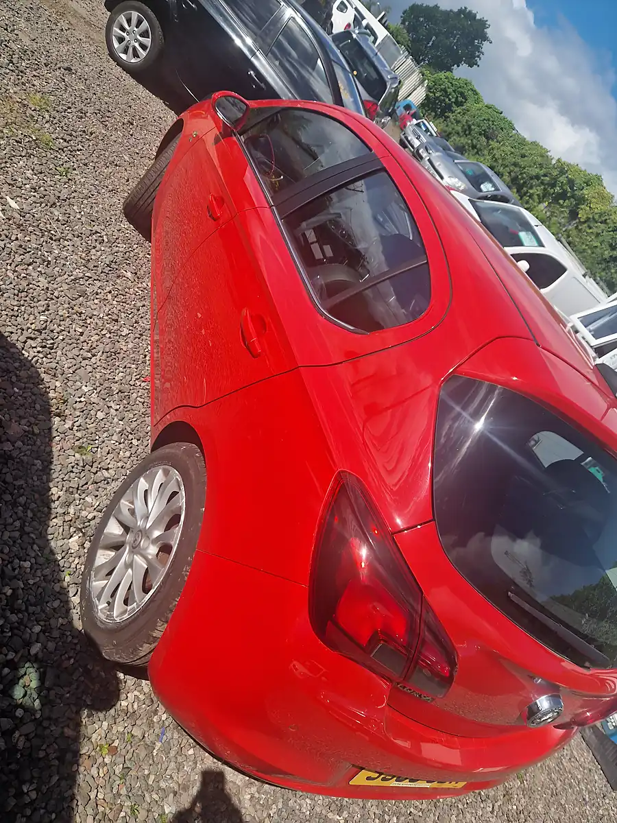 Used 2016 Vauxhall Corsa Se Red - Interior and Exterior details 9
