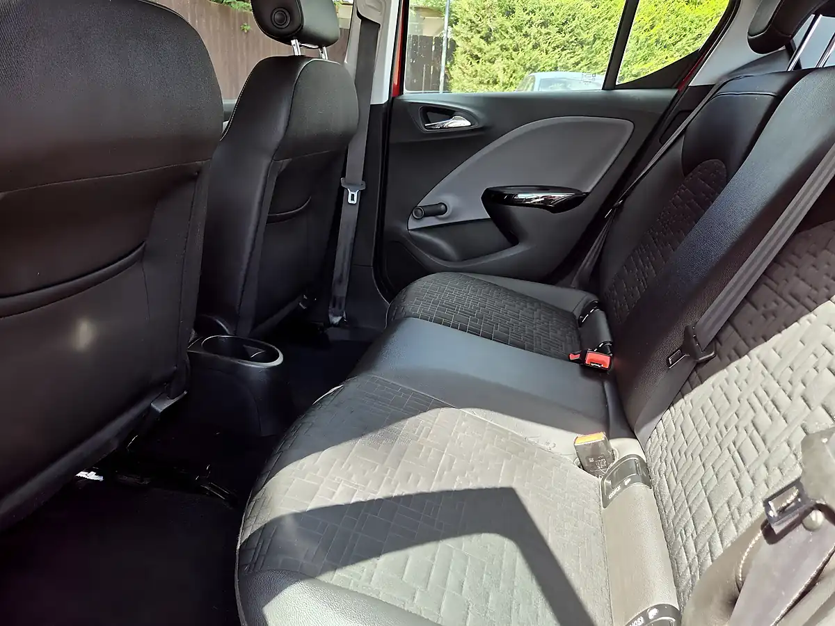 Used 2016 Vauxhall Corsa Se Red - Interior and Exterior details 12