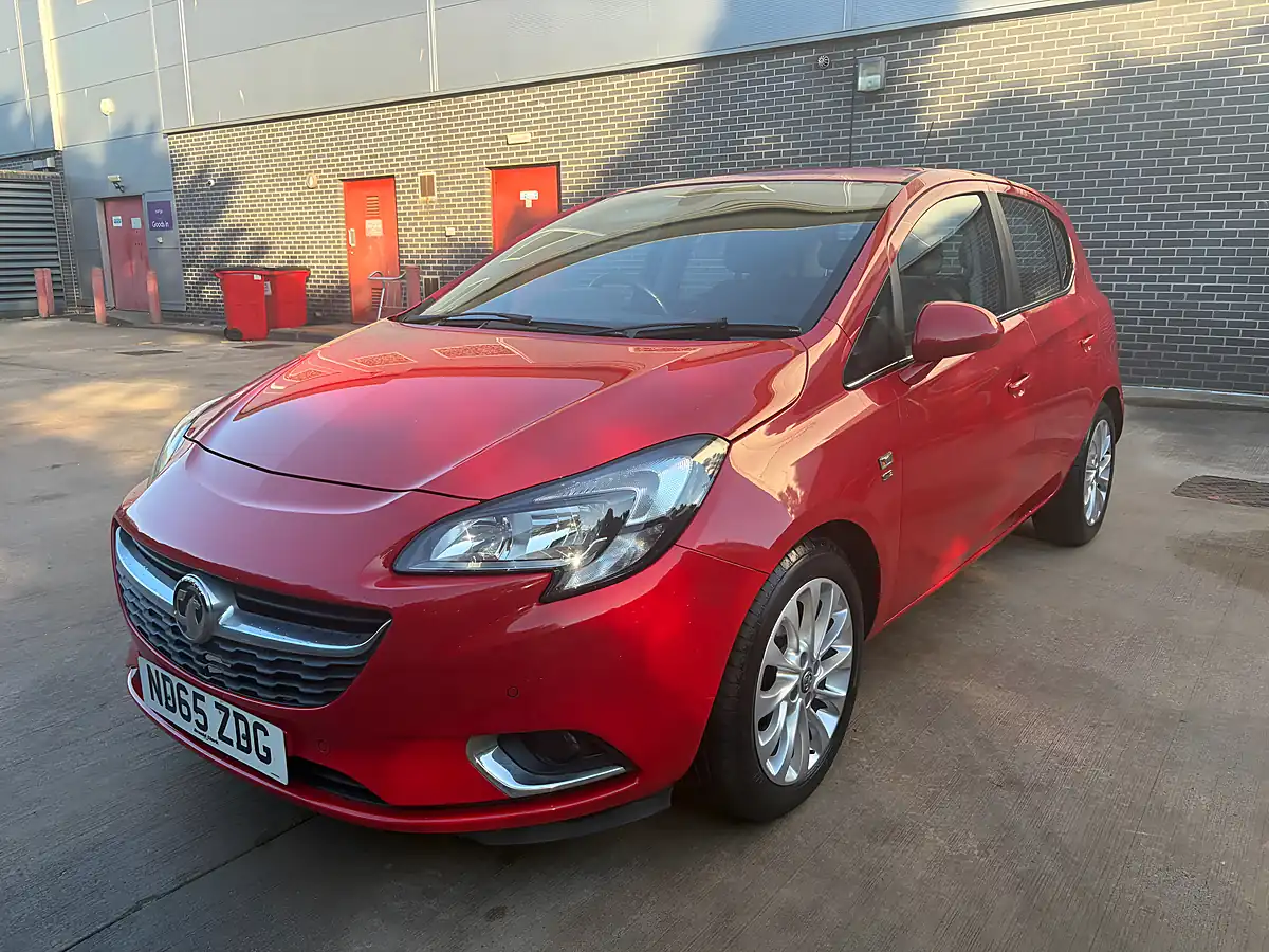 Used 2016 Vauxhall Corsa Se Red - Front View