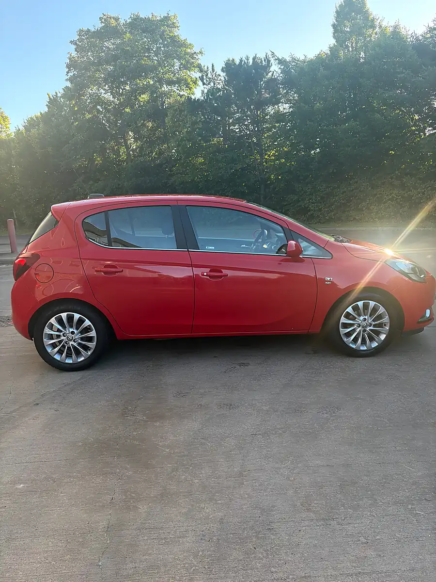 Used 2016 Vauxhall Corsa Se Red - Interior and Exterior details 6