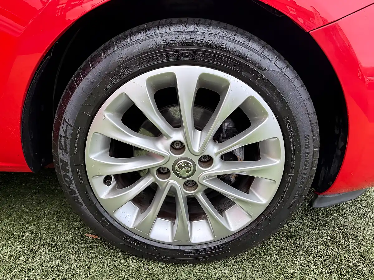 Used 2016 Vauxhall Corsa Se Red - Interior and Exterior details 19