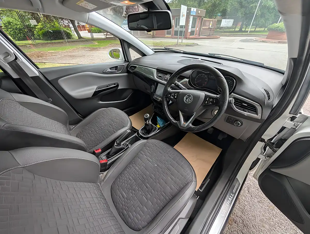Used 2016 Vauxhall Corsa Se White - Interior and Exterior details 11
