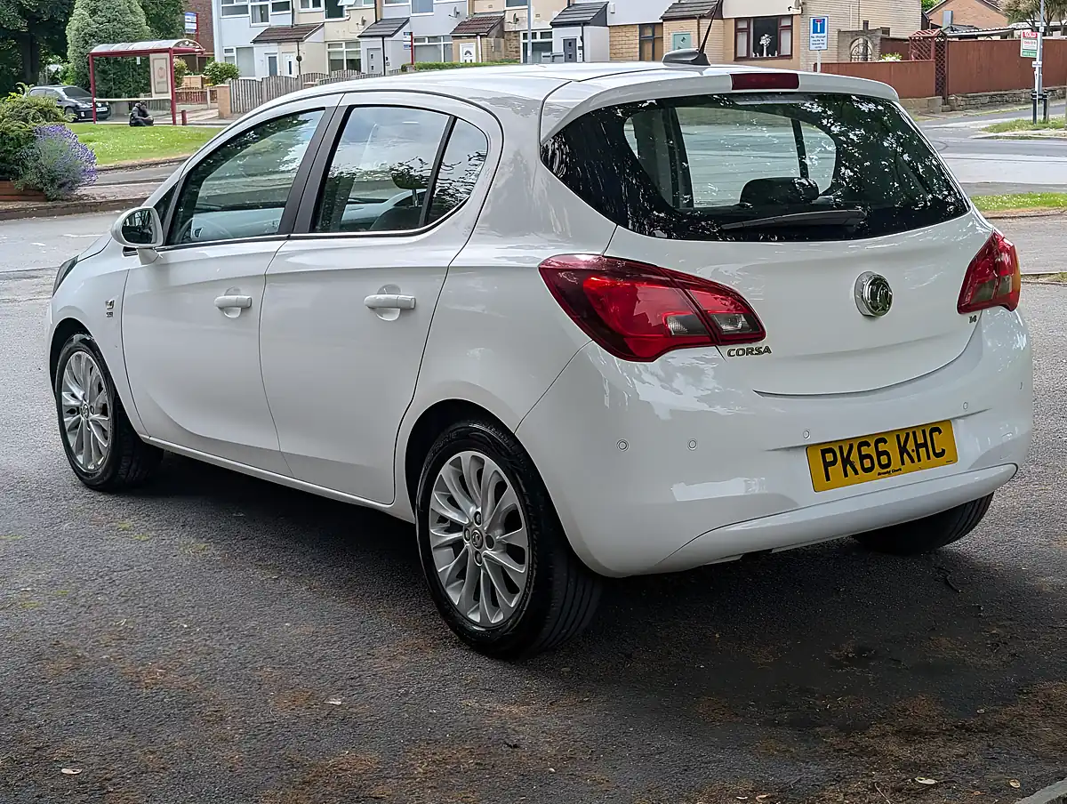 Used 2016 Vauxhall Corsa Se White - Interior and Exterior details 4