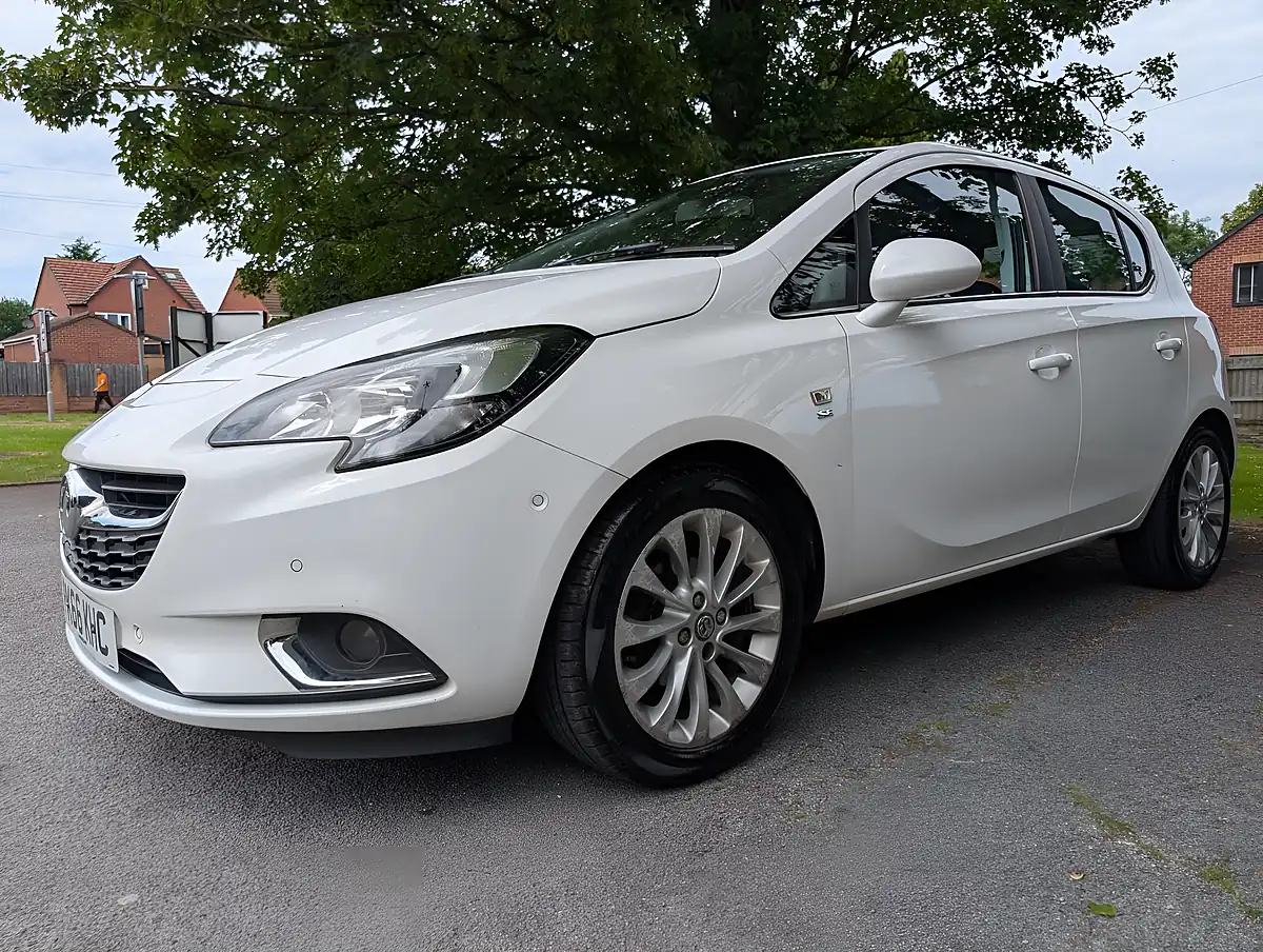 Used 2016 Vauxhall Corsa Se White - Interior and Exterior details 6