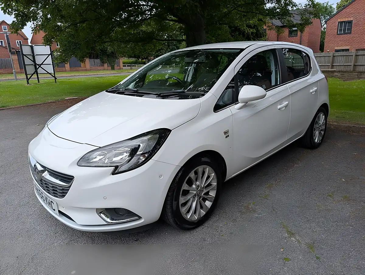 Used 2016 Vauxhall Corsa Se White - Interior and Exterior details 7