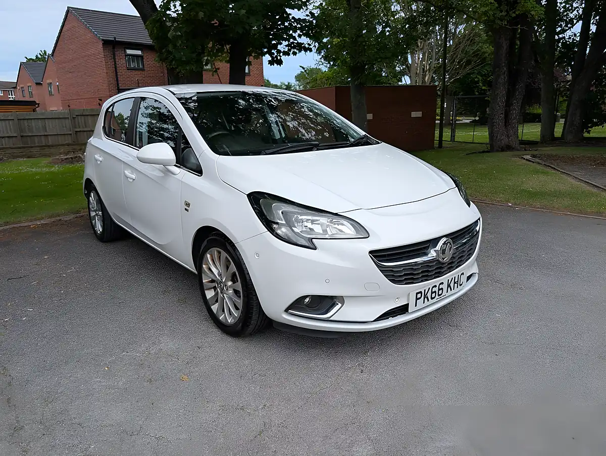 Used 2016 Vauxhall Corsa Se White - Interior and Exterior details 8