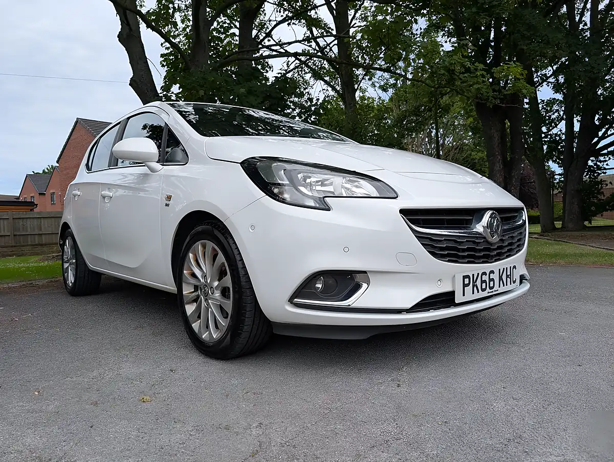 Used 2016 Vauxhall Corsa Se White - Interior and Exterior details 9