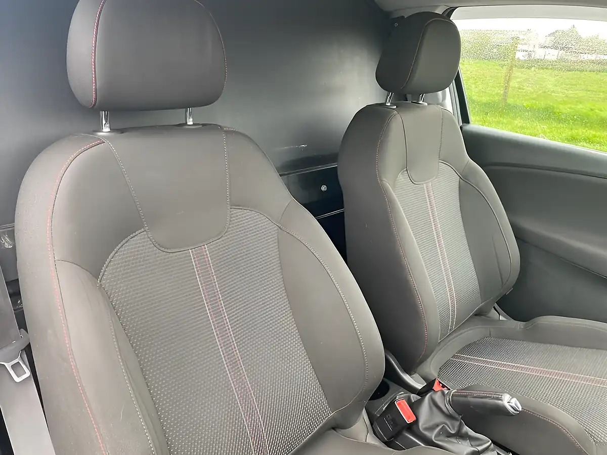Used 2016 Vauxhall Corsa Sportive Black - Interior and Exterior details 5
