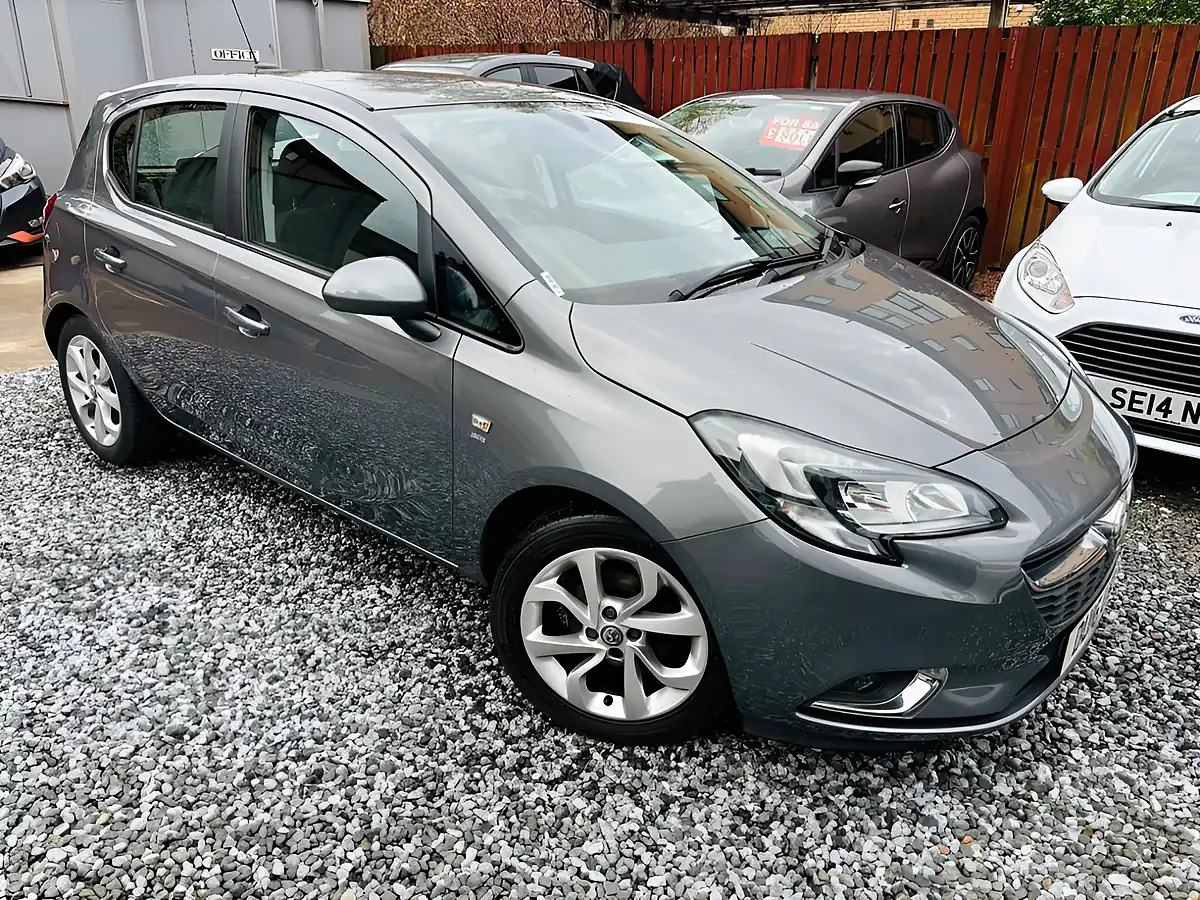 Used 2016 Vauxhall Corsa Sri Grey - Front View