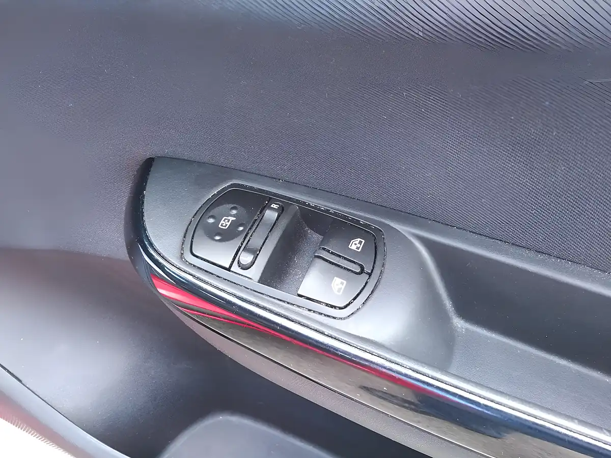 Used 2016 Vauxhall Corsa Sri Red - Interior and Exterior details 15