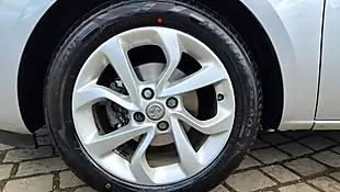Used 2016 Vauxhall Corsa Sri Silver - Interior and Exterior details 18
